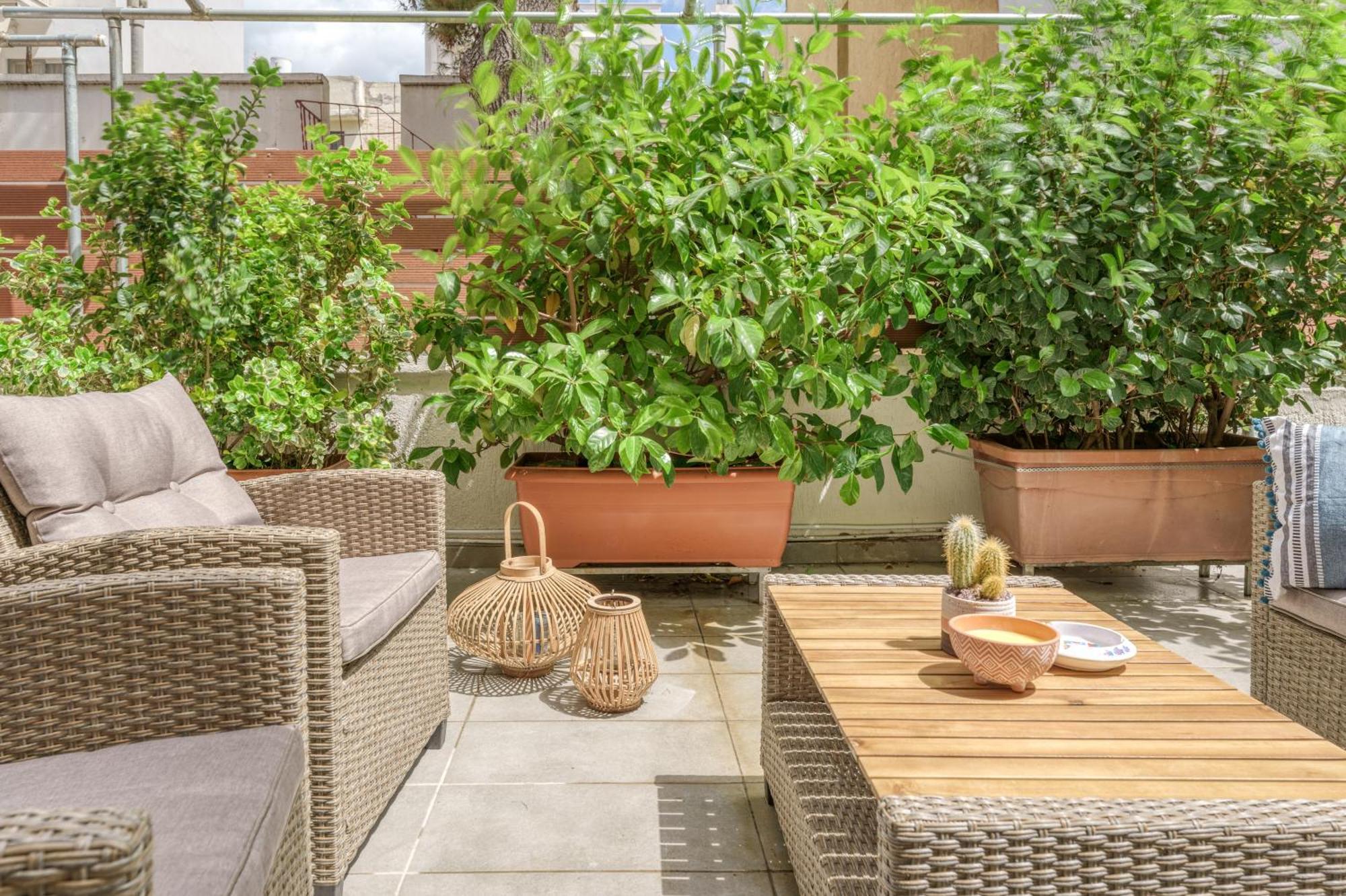Nostos Apartment, With A Spacious Backyard Artémida Eksteriør bilde